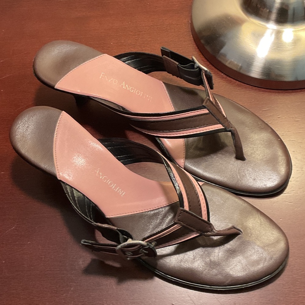 Enzo Angiolini Pink and Brown Strappy Thong Sandals